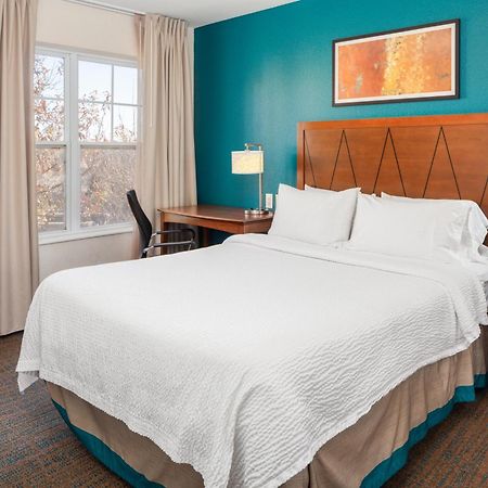 Residence Inn By Marriott Wichita East At Plazzio Buitenkant foto