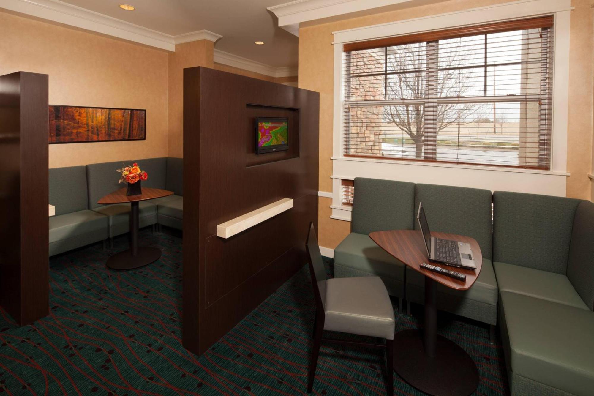 Residence Inn By Marriott Wichita East At Plazzio Buitenkant foto