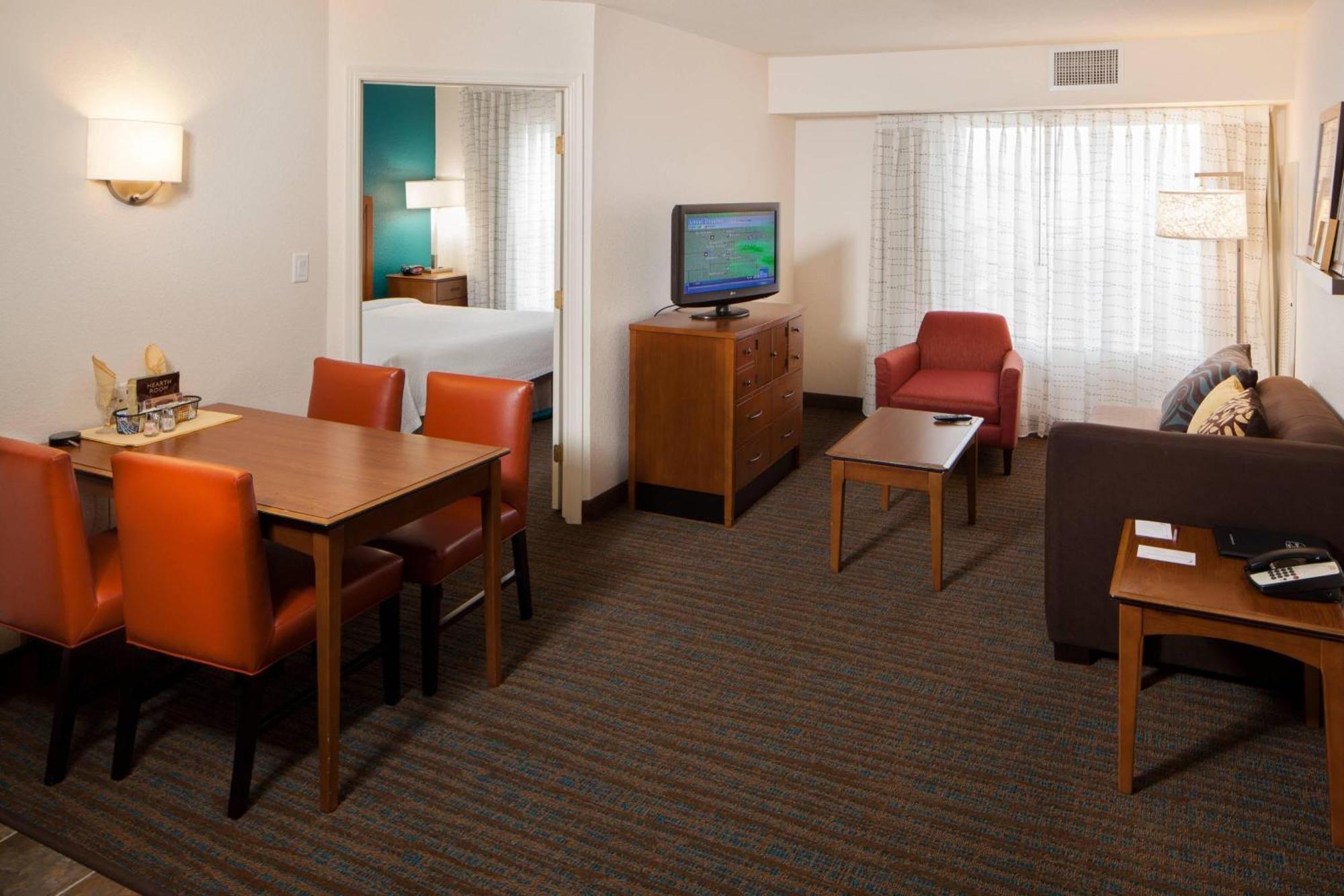 Residence Inn By Marriott Wichita East At Plazzio Buitenkant foto