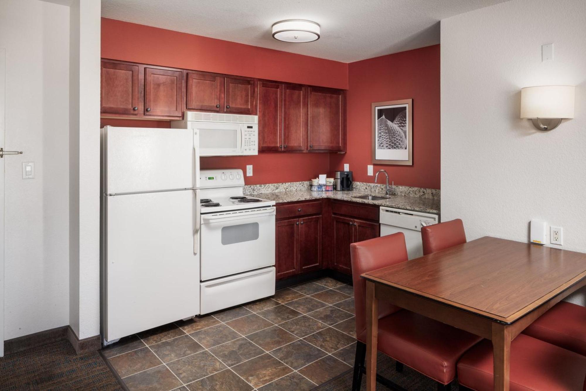 Residence Inn By Marriott Wichita East At Plazzio Buitenkant foto