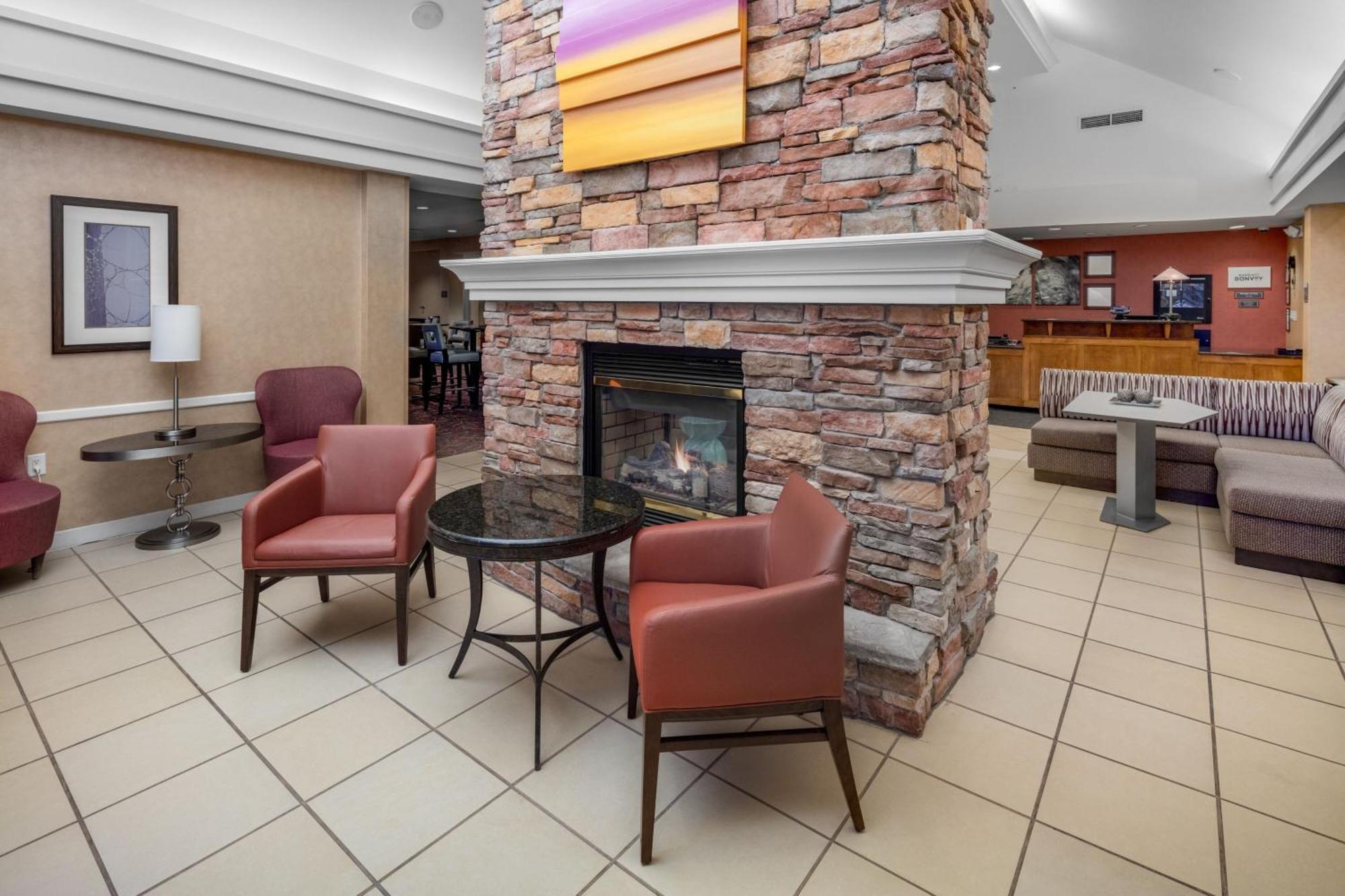 Residence Inn By Marriott Wichita East At Plazzio Buitenkant foto