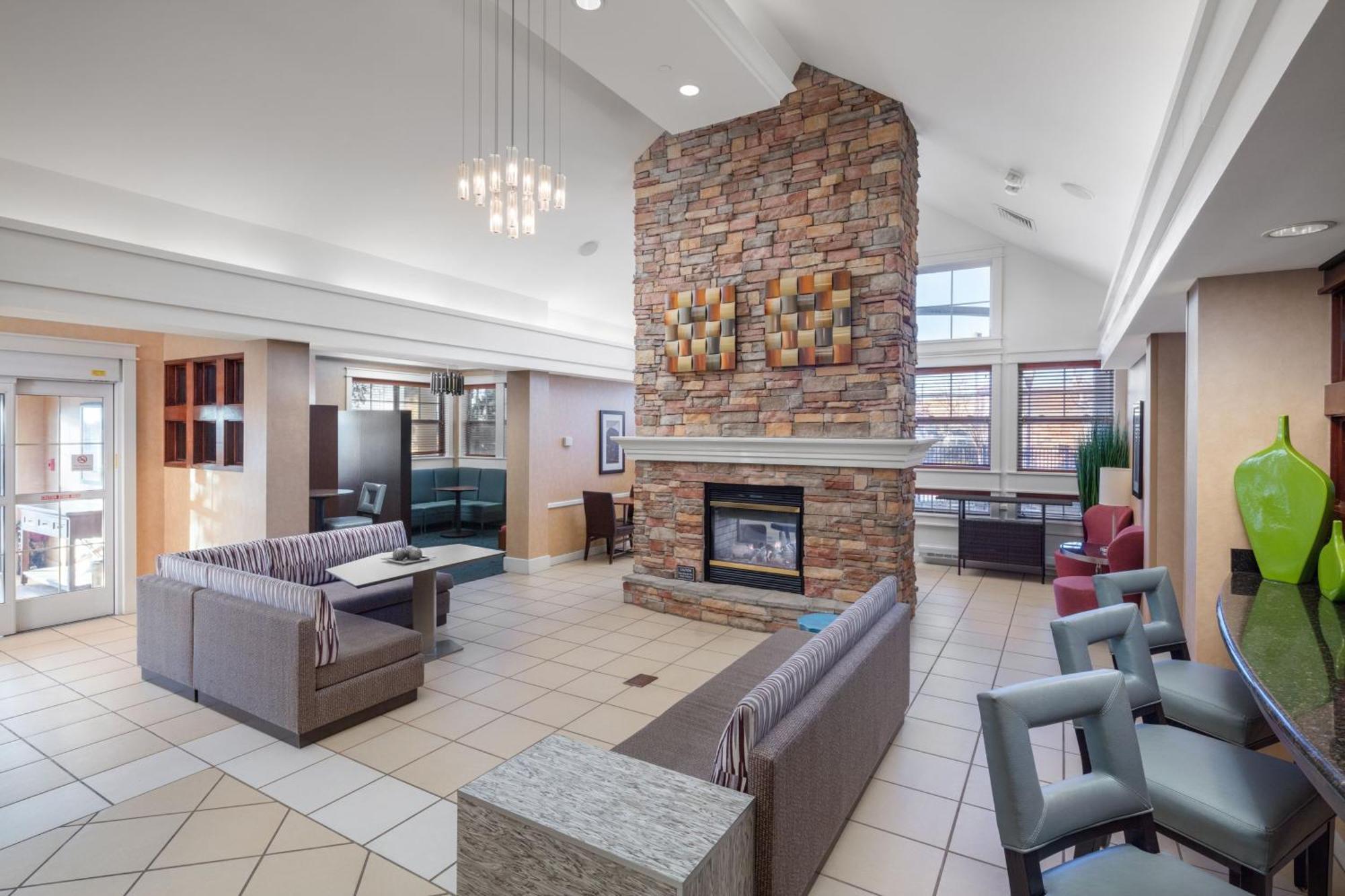 Residence Inn By Marriott Wichita East At Plazzio Buitenkant foto