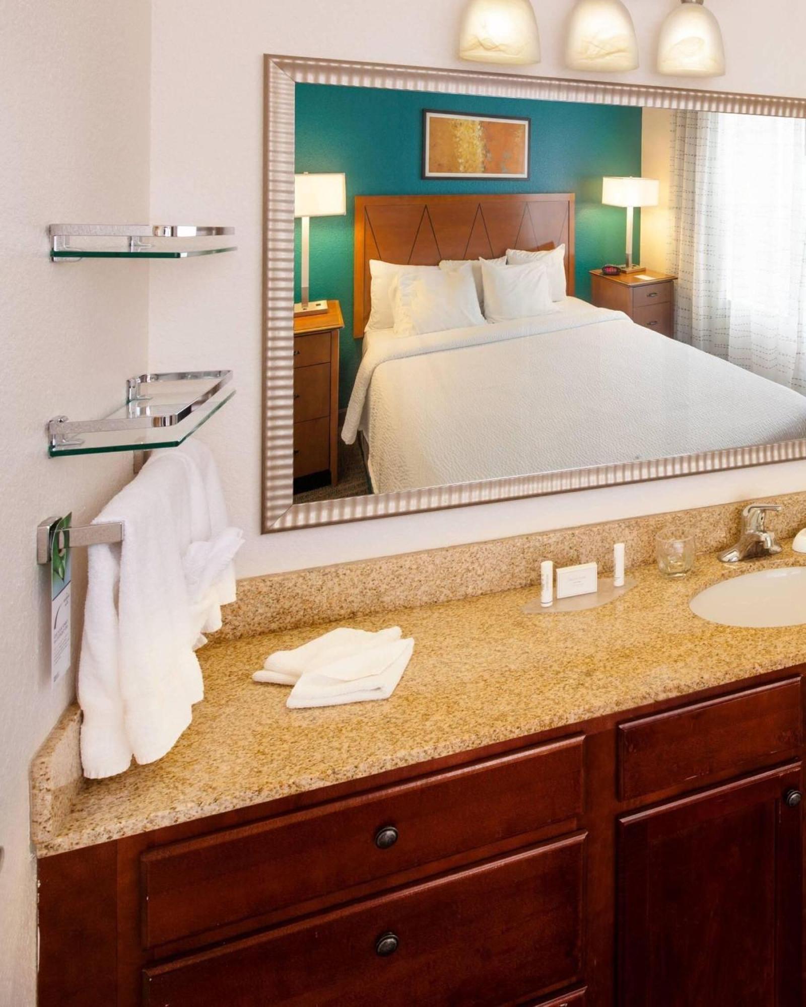 Residence Inn By Marriott Wichita East At Plazzio Buitenkant foto